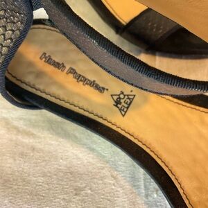 HUSH PUPPIES Black Leather Open-Toe Sandals with Ankle Strap, 7, flex so…